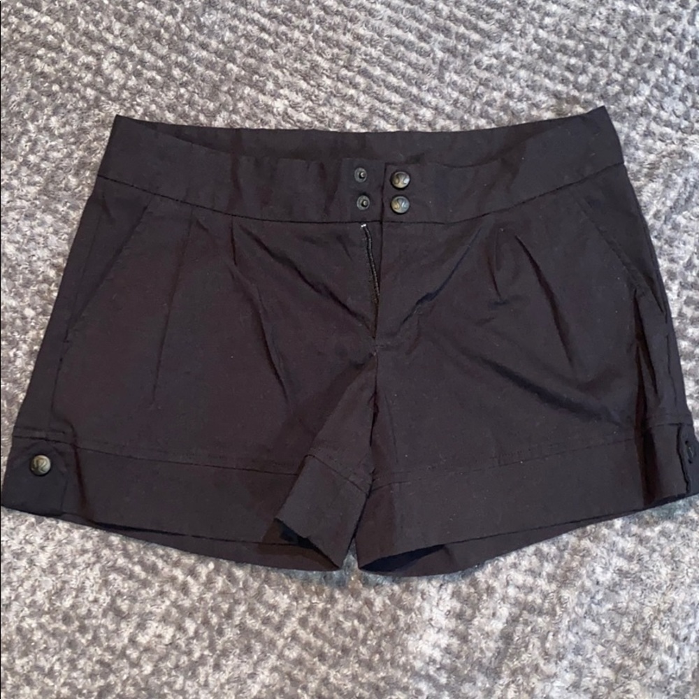 Lululemon short